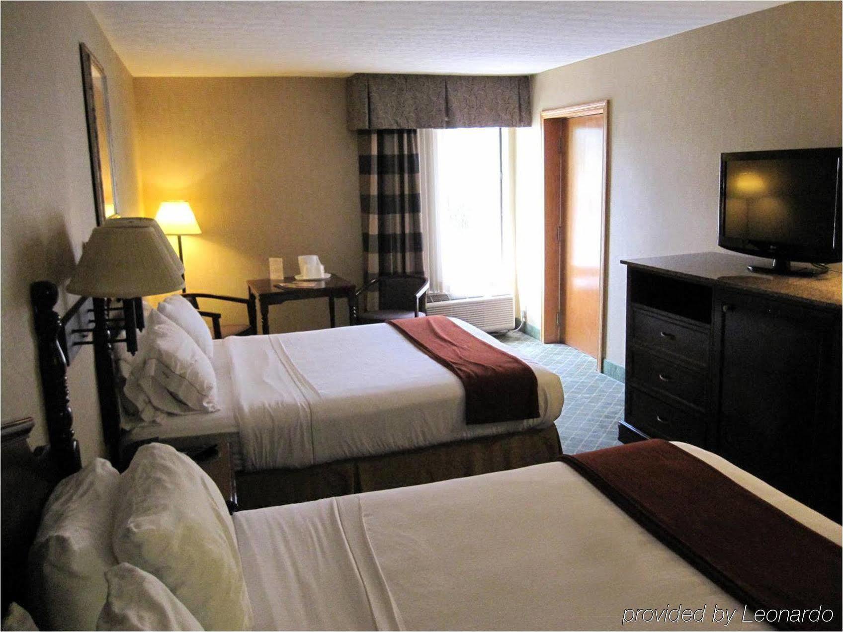 Quality Inn & Suites Medina - Akron West Room photo